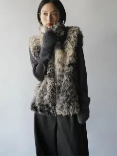 新品未使用　ヤマダヤ　RADIATE フード付きファーベスト 013119041_21_d07_s.webp