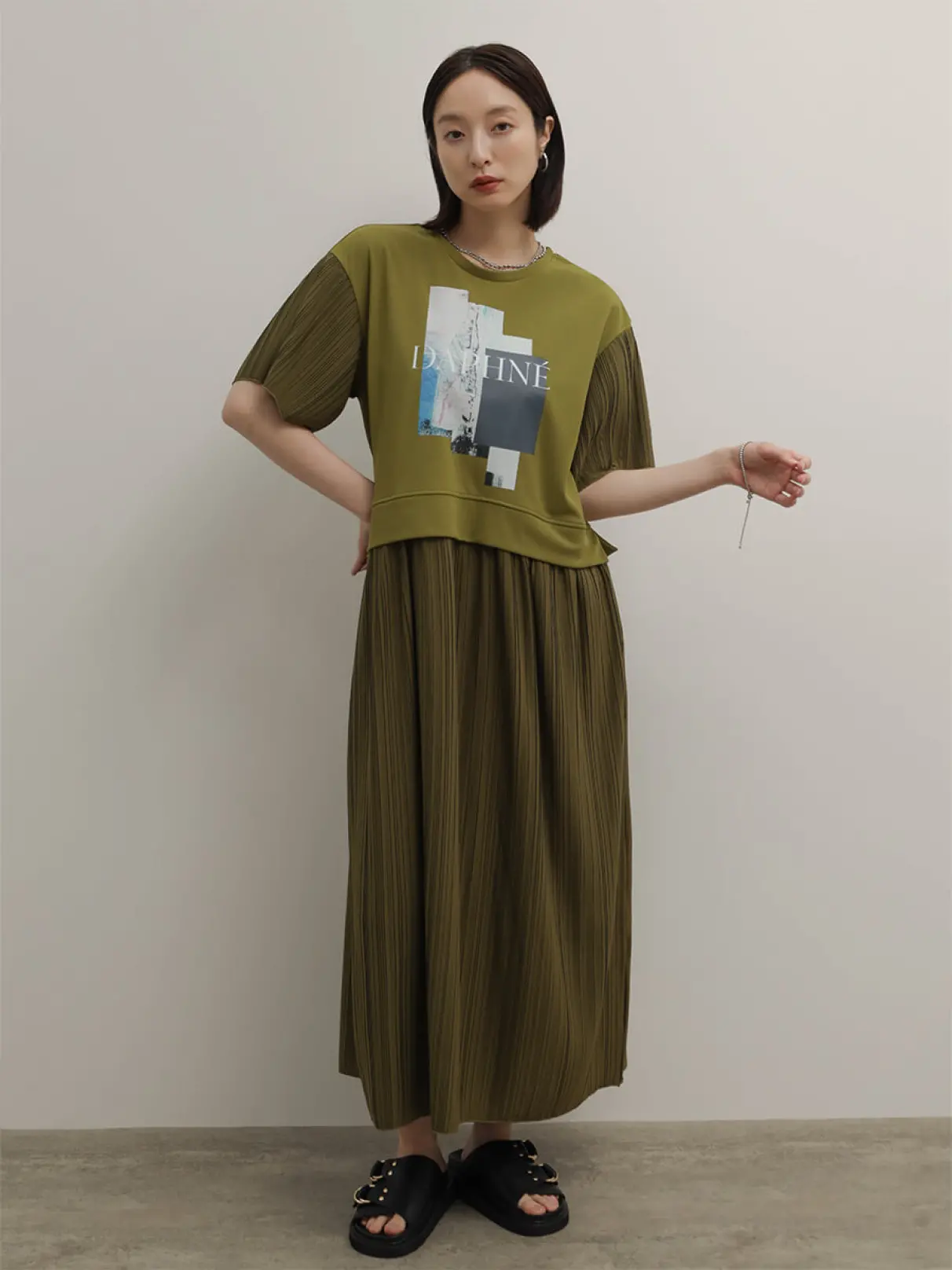 フォトコラージュプリーツドッキングワンピース - RADIATE - RADIATE