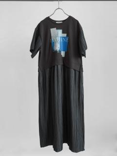 チャコールグレー