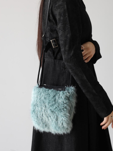 nouerxショルダーバッグ