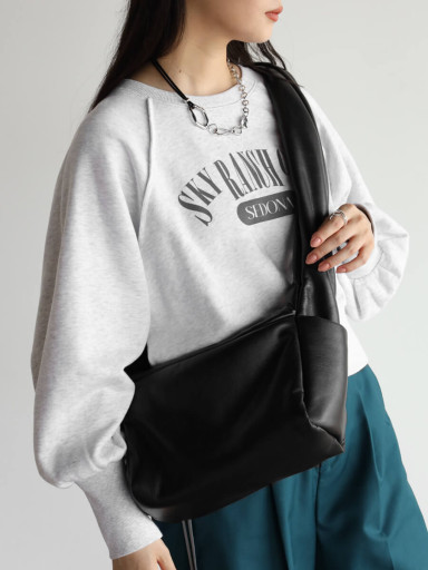 nouerxショルダーバッグ