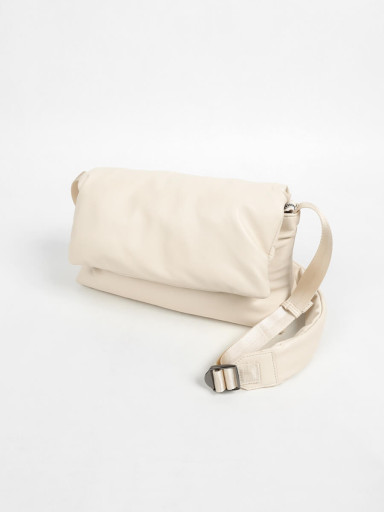 nouerxショルダーバッグ