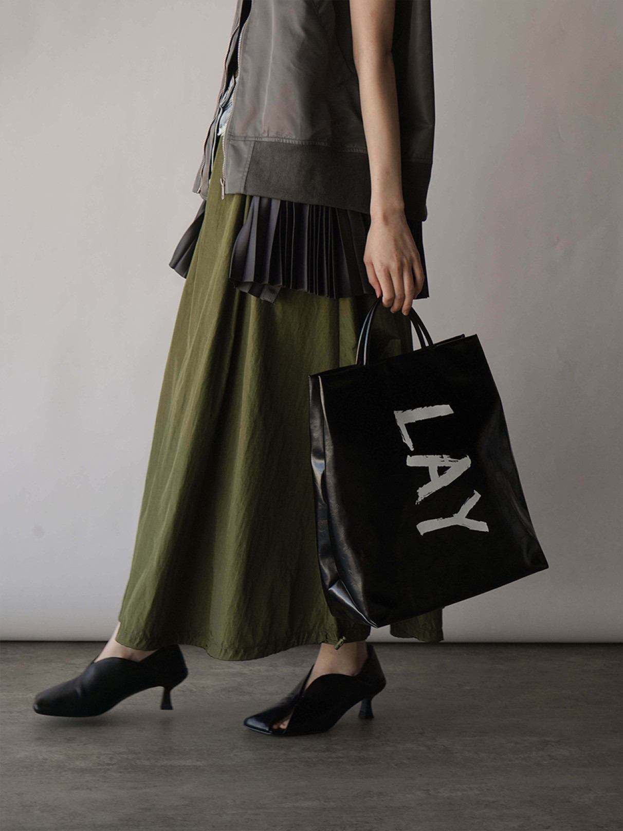 ペイントロゴトートバッグ - LAYAS×RADIATE - RADIATE｜YAMADAYA