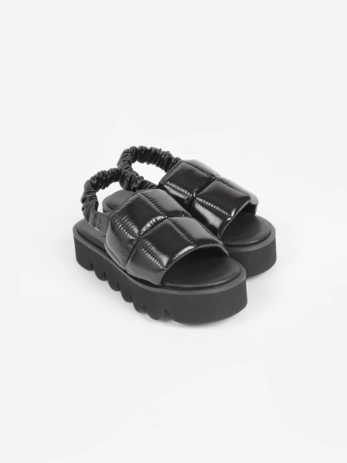 nouer  サンダル ALL BLACK×nouerのサンダル/ミュールの商品一覧｜ファッション