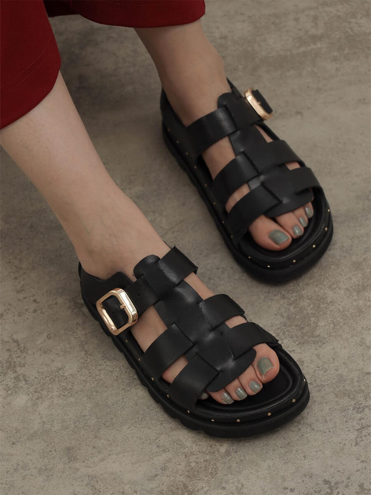 1694 美品✨グッチ サンダル タイガー スタッズ グルカサンダル ブラック スタッズグルカサンダル - RADIATE - RADIATE｜YAMADAYA STORE