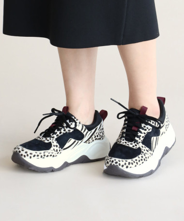 PECHINCHARxスニーカー