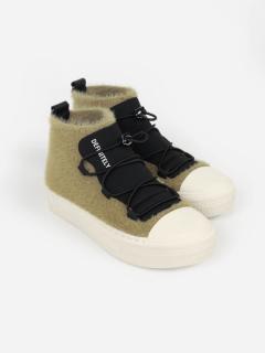 サンドベージュ