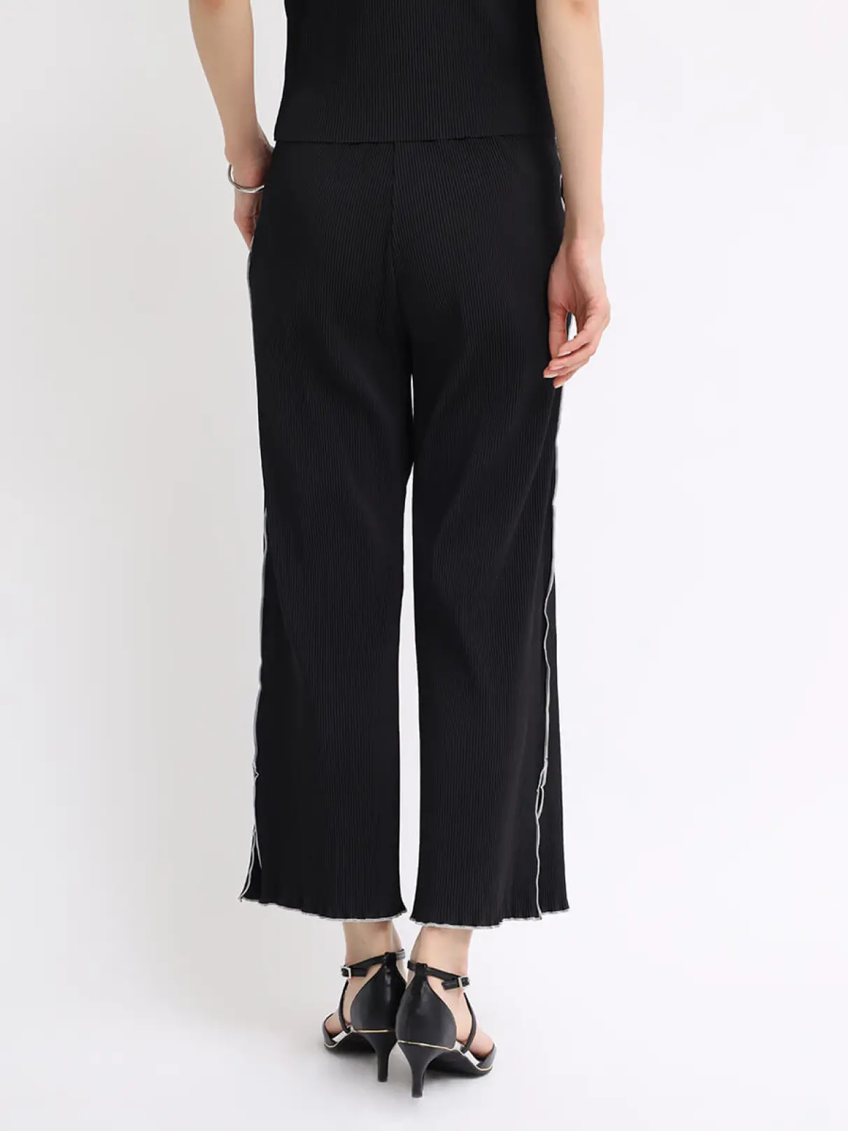 YAMADAYA　resil　フロントレースドッキングワイドパンツ YAMADAYA resil フロントレースドッキングワイドパンツ （resil