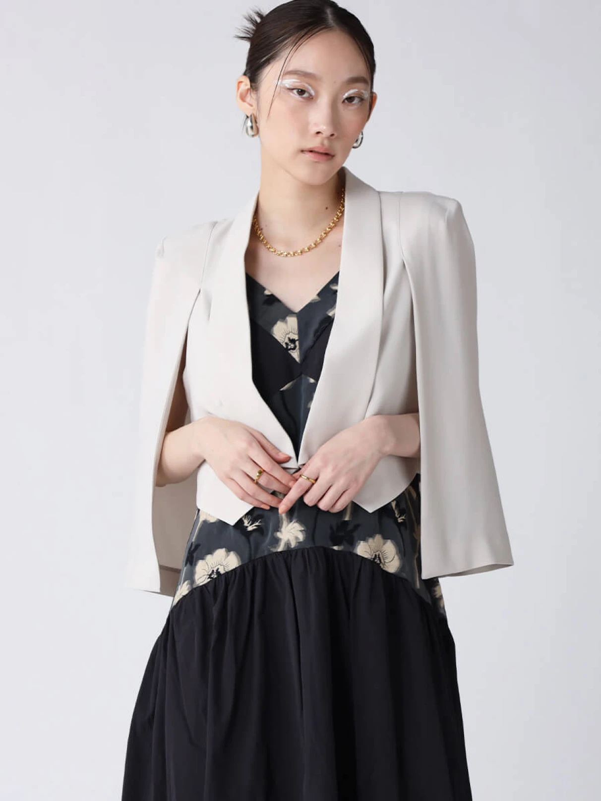 【1115】訳あり　ケープデザインショートジャケット　resil 033109019_31_xl.webp