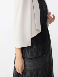 タグ付き新品　定価9.2万23aw ベイジ　CLOVIS ケープポンチョ　4/L タグ付き新品 定価9.2万23aw ベイジ CLOVIS ケープポンチョ 4/L