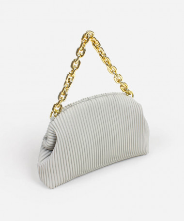 nouerxショルダーバッグ