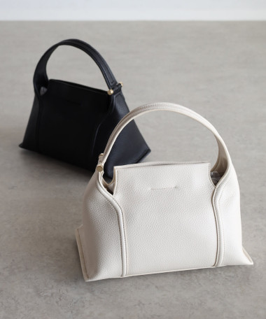 nouerxショルダーバッグ