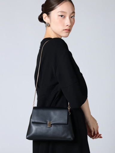 nouerxショルダーバッグ