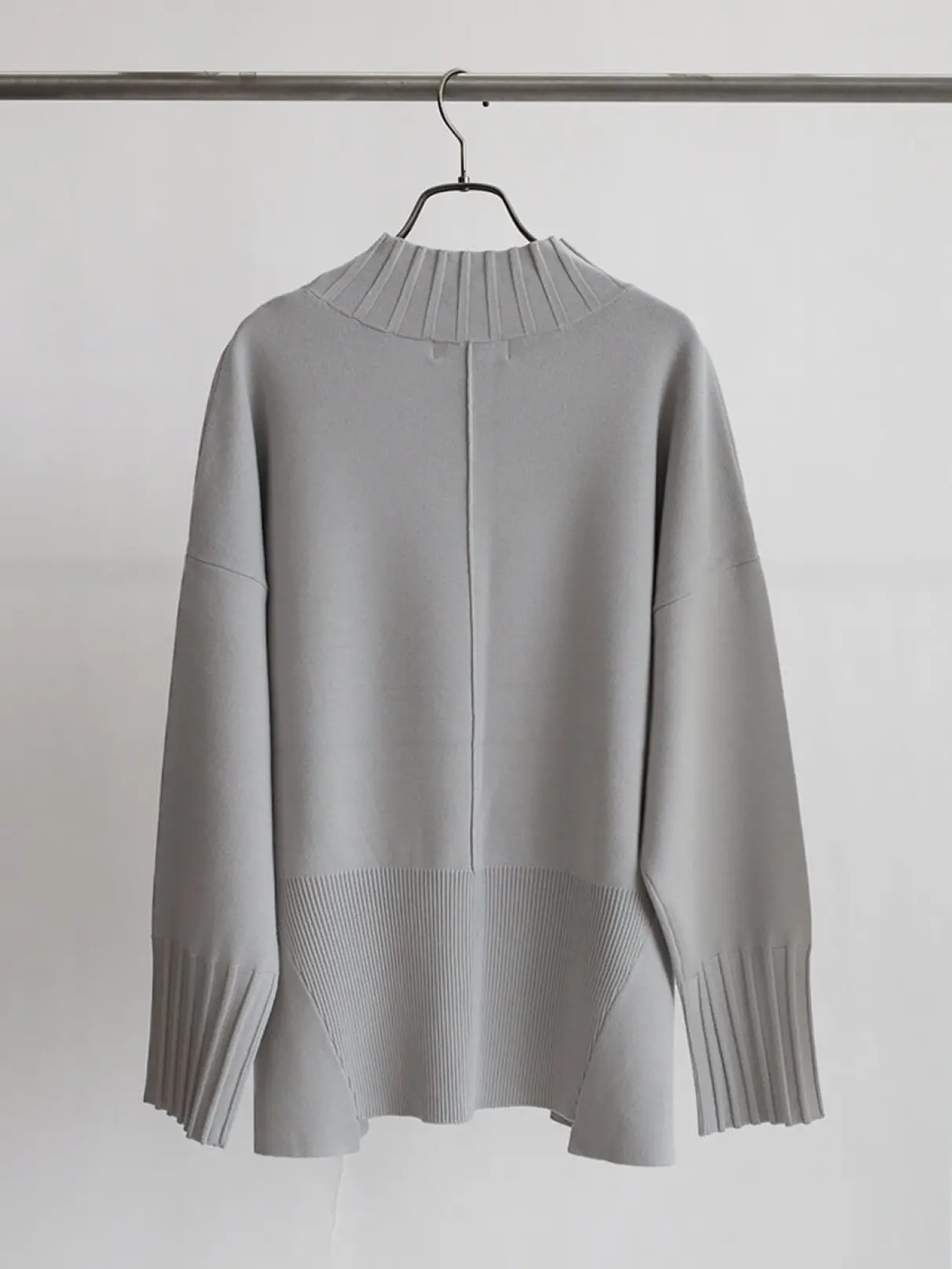 モックネックデザインニット - MEDOC original - CLOVE｜YAMADAYA STORE