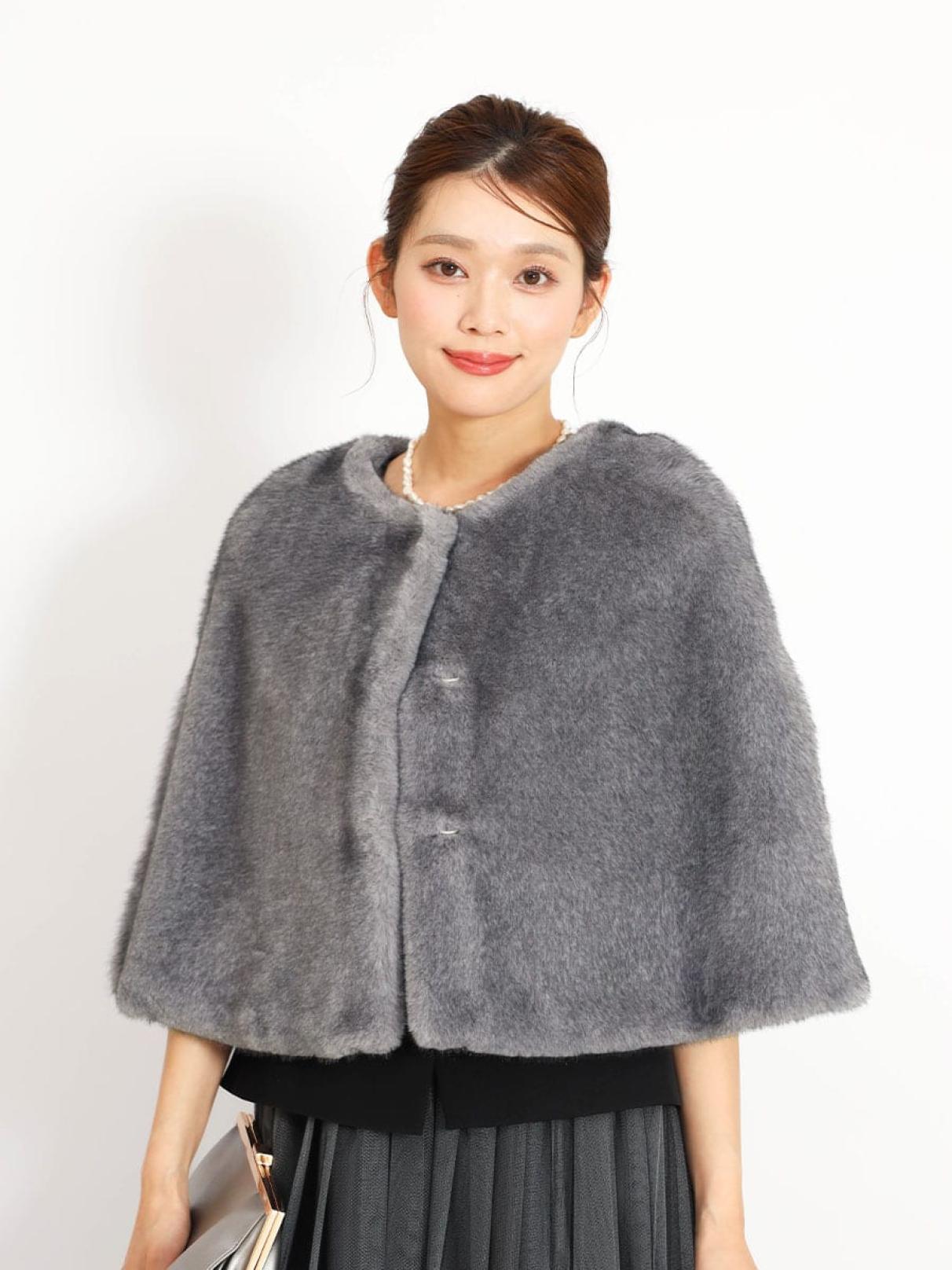 【maison de R】メゾンドアール ニットポンチョ ケープ アイボリー maison de R】メゾンドアール ニットポンチョ ケープ アイボリー