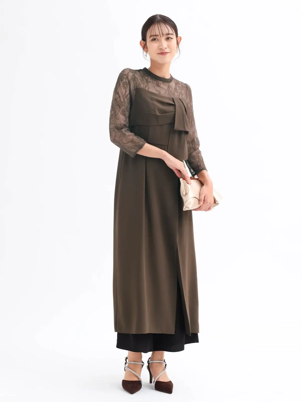 【新品】rire fete 結婚式ドレス　Mサイズ　ワンピース　スリット　パンツ 新品】rire fete 結婚式ドレス Mサイズ ワンピース スリット