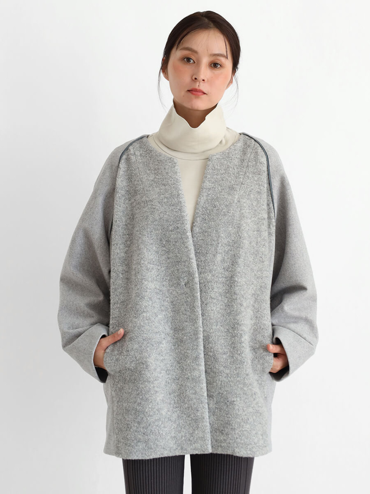 【極美品】グレースコンチネンタル スプリングコート ノーカラー グレースコンチネンタル スプリングノーカラーコート 上品で愛らしい