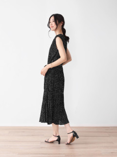 ドットプリーツワンピース - soeur7 - CLOVE｜YAMADAYA STORE