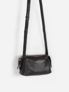 ダークブラウン