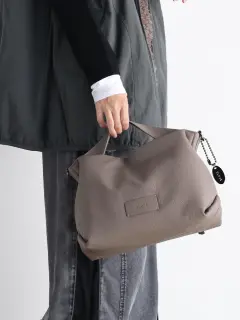 Miiakiis レザーショルダーバック ダブルファスナーカウレザーショルダーバッグ(ショルダーバッグ