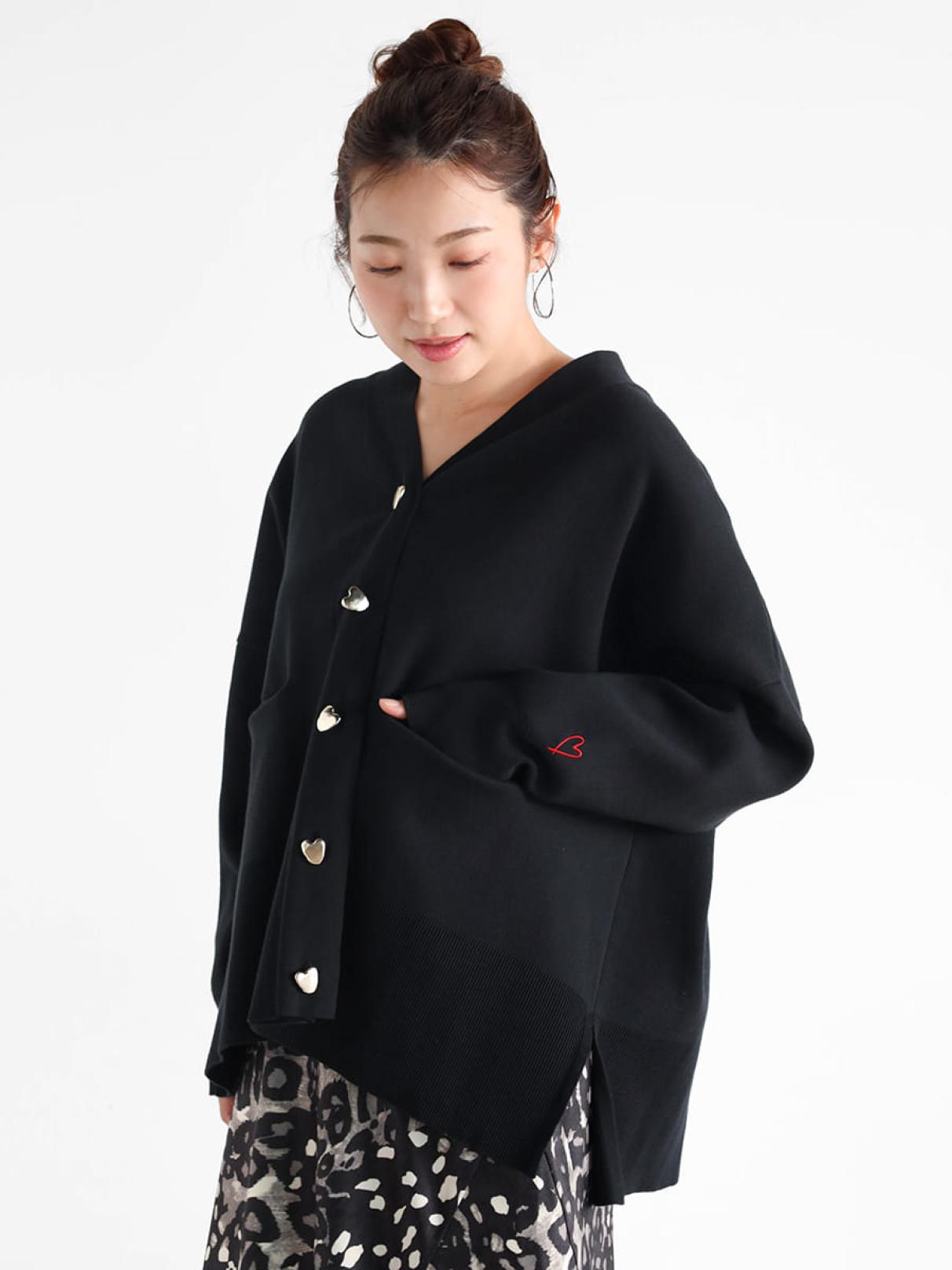 ヤマダヤ 新品未使用 Vin ハート刺繍 長袖ニット Vinのカーディガンの