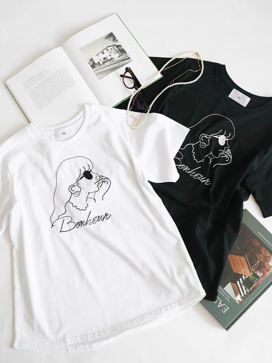 レディモチーフコード刺繍Tシャツ