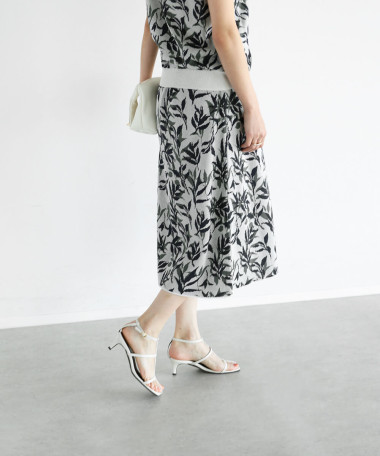 equoxミディ丈スカート