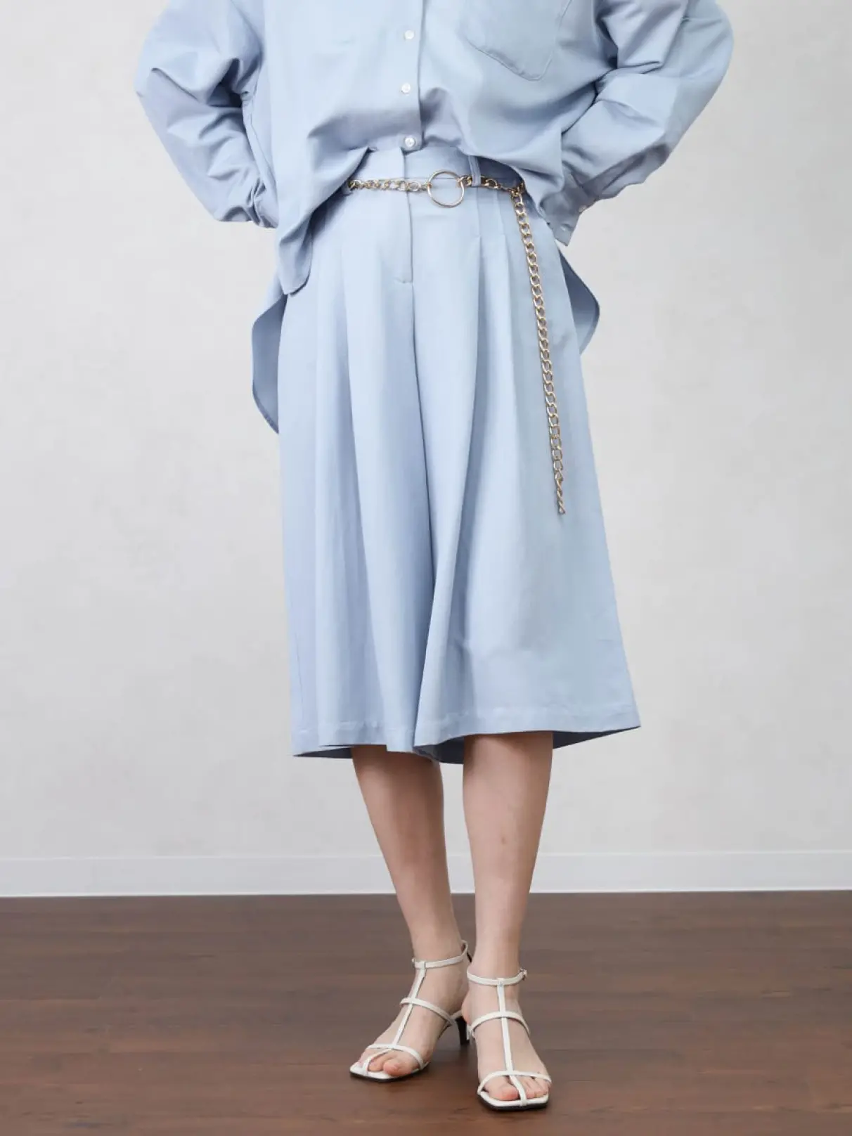 チェーンベルトタックフレアパンツ - Vin - Vin｜YAMADAYA STORE