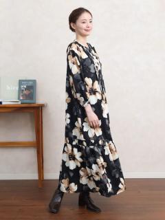 フラワープリントタックワンピース - Vin - Vin｜YAMADAYA STORE