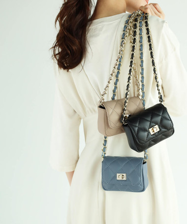 AULENTTIxショルダーバッグ