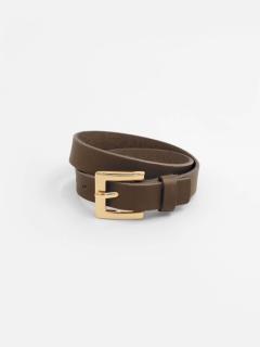 ダークブラウン