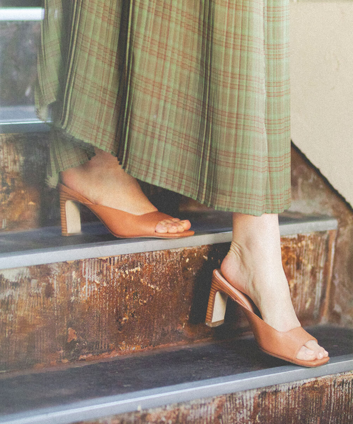 【新品 未使用】ヤマダヤ PECHINCHAR 本革 スクエアトゥレザーミュール 新品 未使用】ヤマダヤ PECHINCHAR 本革 スクエアトゥレザー