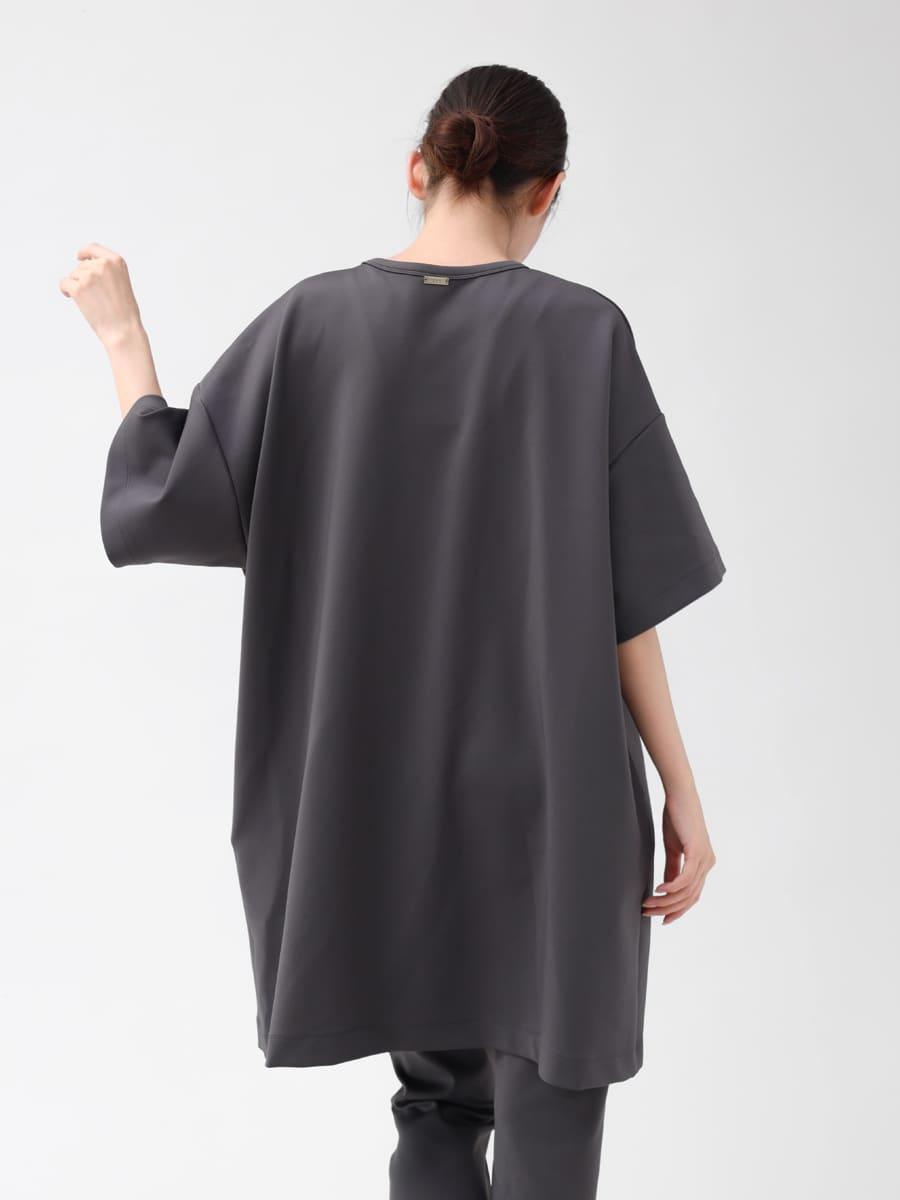 【yort 】美品 ストレッチオーバーカットソー　ブラック スコットクラブ yort 】美品 ストレッチオーバーカットソー ブラック スコット