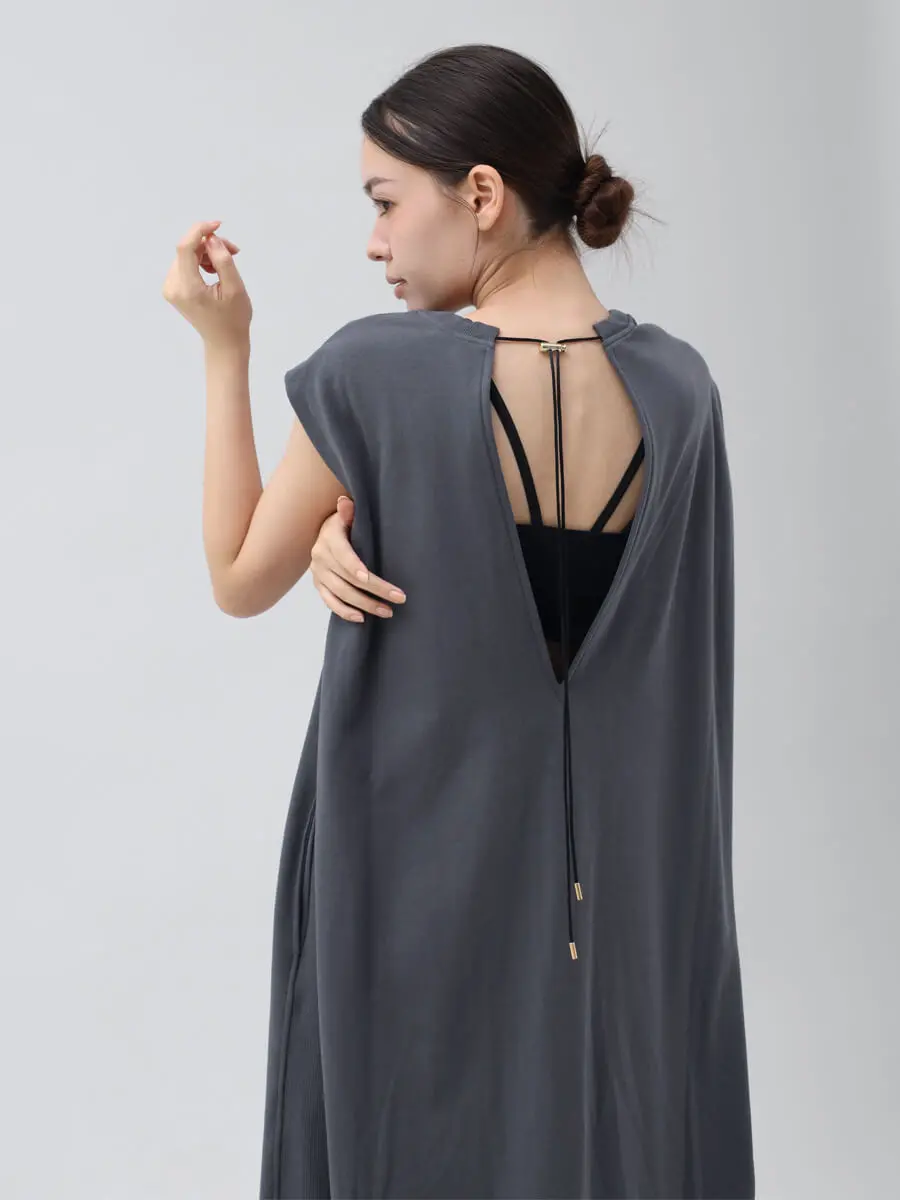 りな様専用】ヤマダヤ ワンピース、ストール（黒/灰色）2点セット