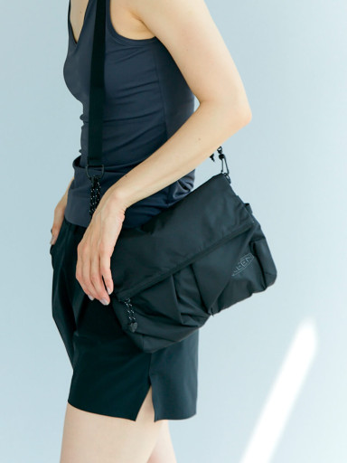 KEENxショルダーバッグ