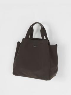 ダークブラウン