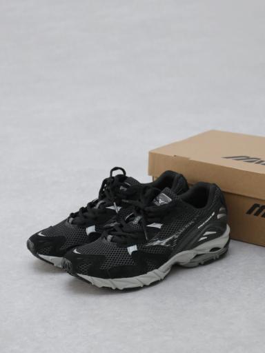 MIZUNOxスニーカー