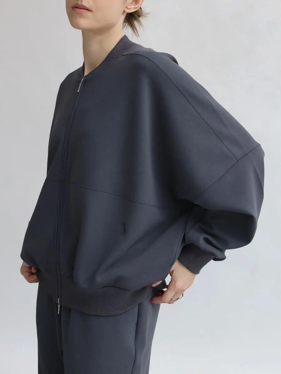 アーガ（Aga）/Agaロゴ刺繍入りジップパーカー Agaロゴ刺繍入りジップパーカー - Aga - Aga｜YAMADAYA STORE