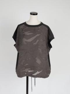 チャコールグレー