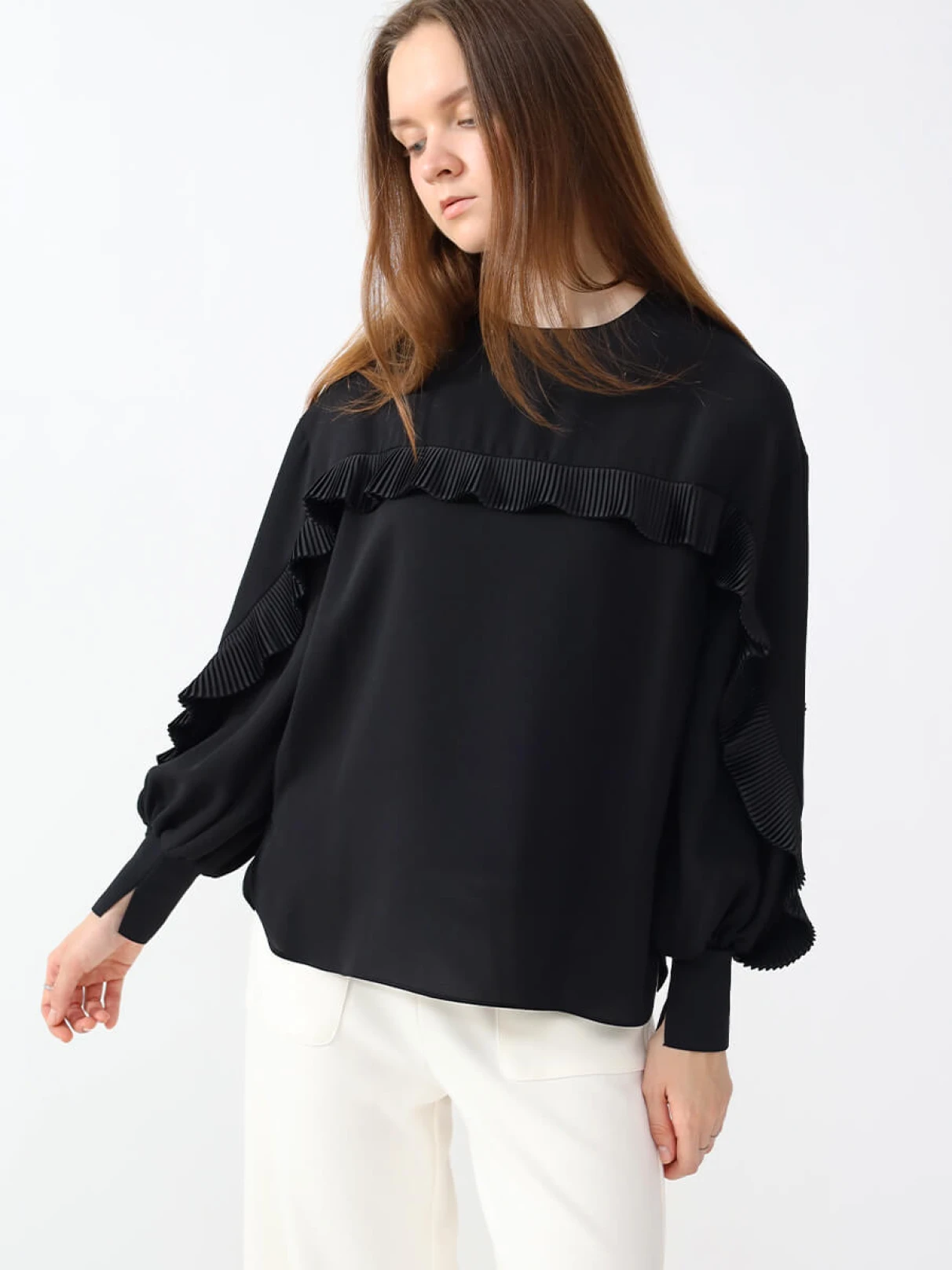 新品　Aga プリーツフロントフリルワンピース プリーツフロントフリルブラウス - Aga - Aga｜YAMADAYA STORE