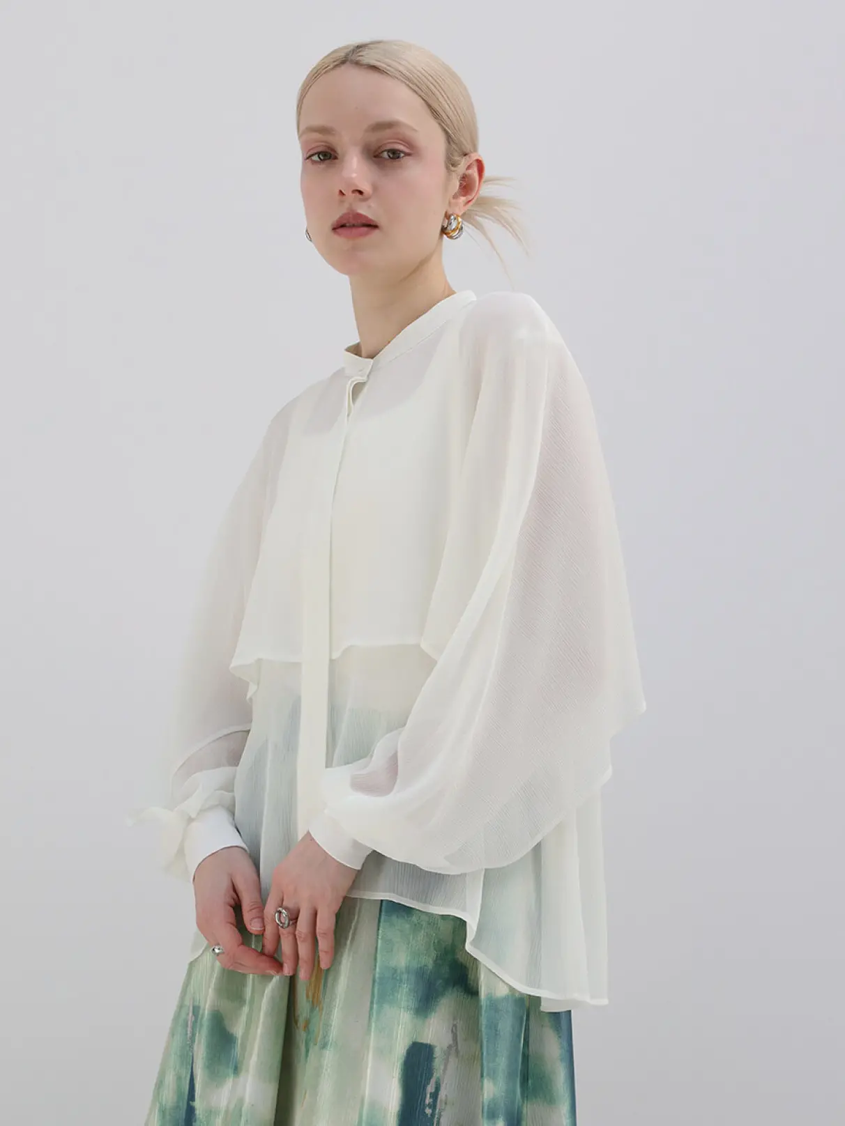 ケープデザインブラウス - PASSIONE - Aga｜YAMADAYA STORE