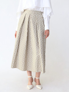 ベージュ　172cm