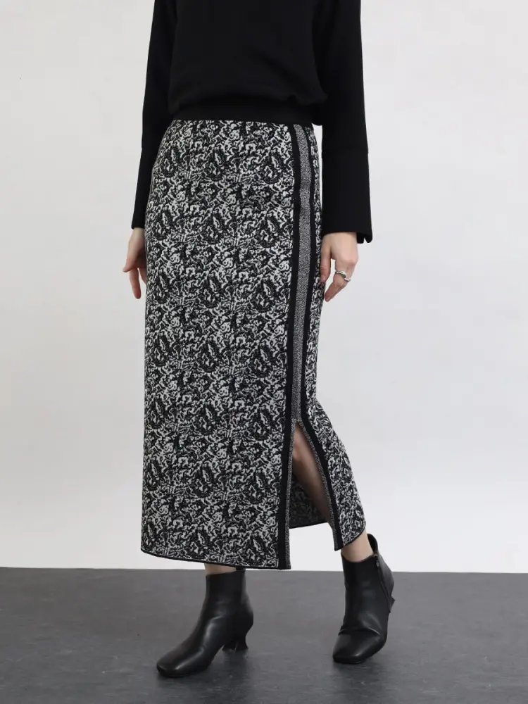 サイドスリットニットジャガードスカート - Aga - Aga｜YAMADAYA