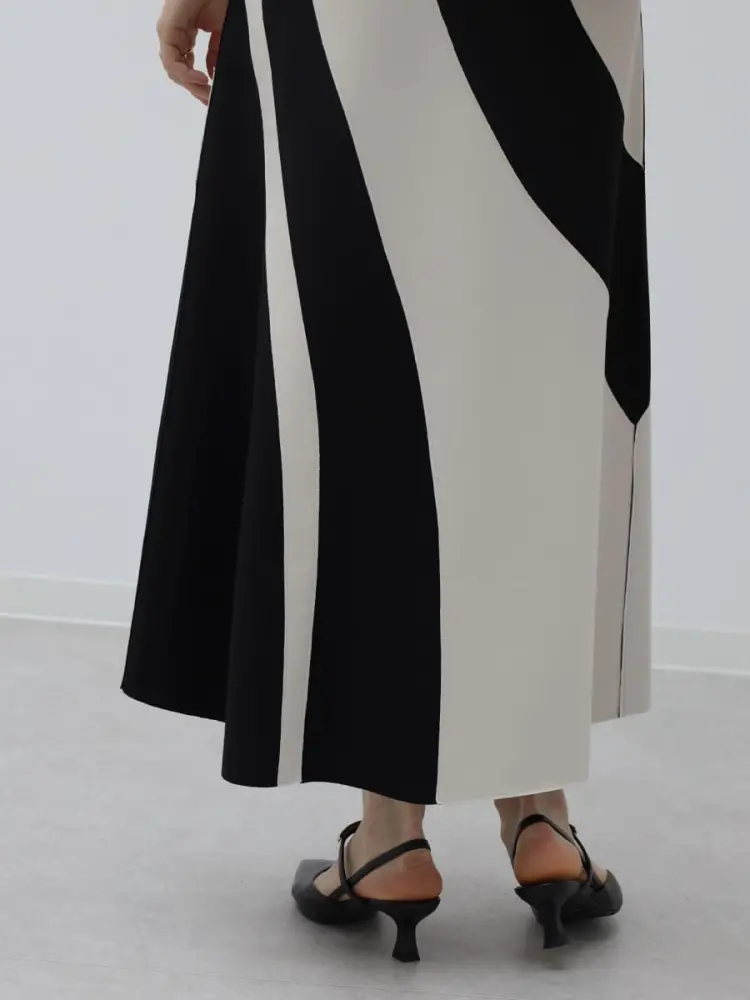 パネルデザインヘムラインスカート - Aga - Aga｜YAMADAYA STORE