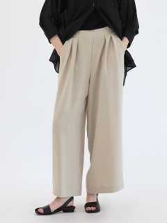 ベージュ　174cm