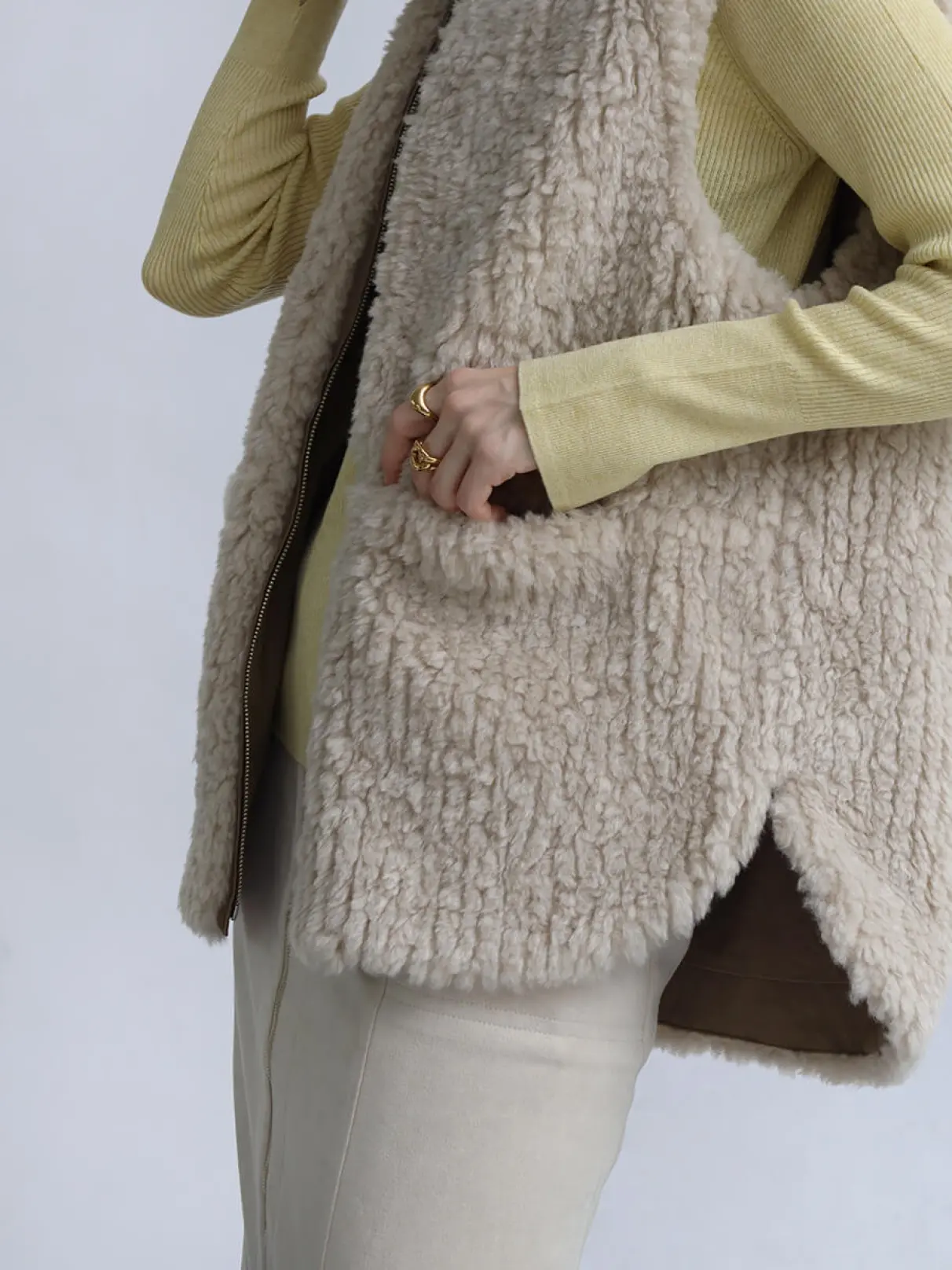 即発送！美品ヤマダヤAga ジレ&パンツセット 即発送！美品ヤマダヤAga ジレ&パンツセット Agaのベスト/ジレの商品