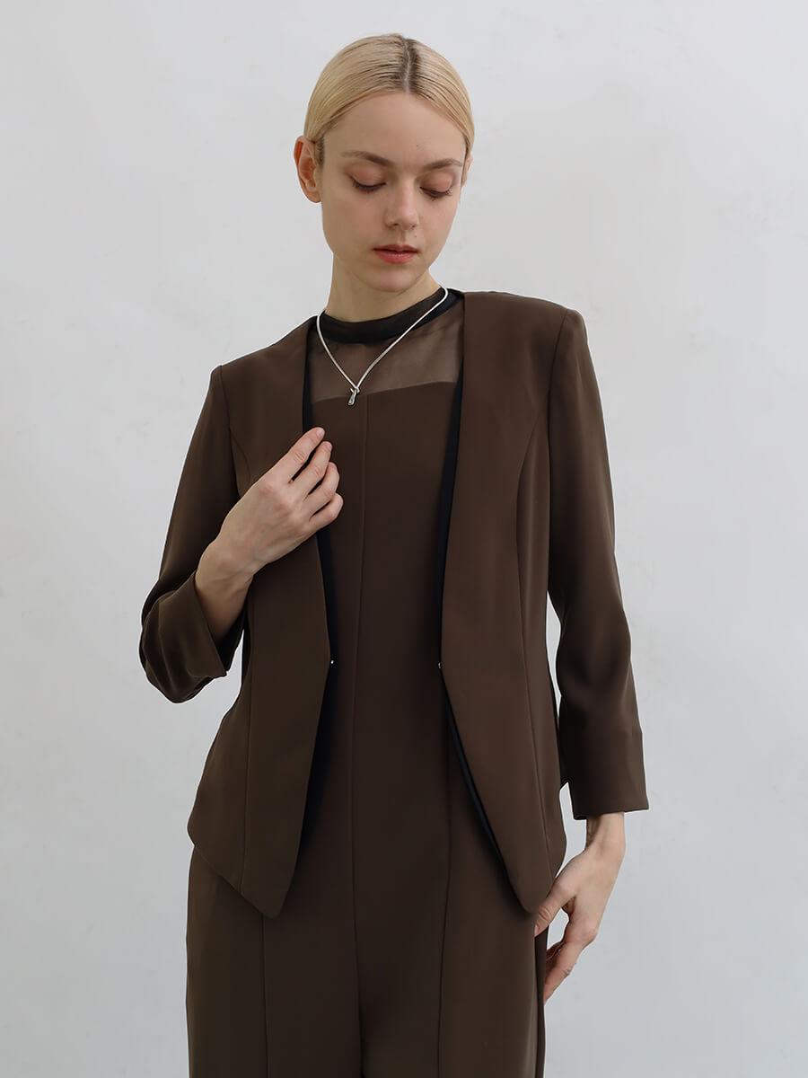 【新品未使用】Aga アーガ ノーカラージャケット ベージュ 定価25000円 Agaのノーカラージャケットの商品一覧｜ファッション通販のYAMADAYA STORE