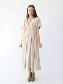 ベージュ　175cm