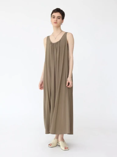 ギャザーネックロングワンピース - Aga - Aga｜YAMADAYA STORE
