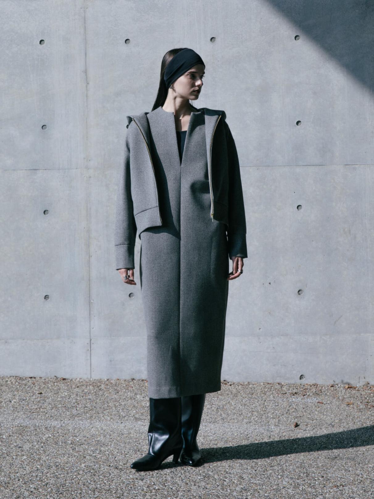 杢調ボンディングツイルVネックワンピース - Aga - Aga｜YAMADAYA STORE